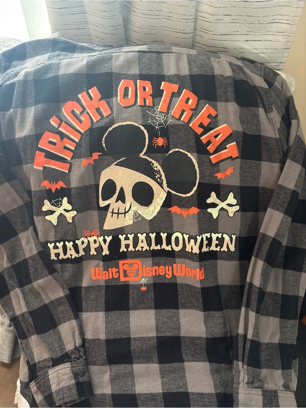 Disney Flannel Black & Gray “Trick or Treat" Halloween Button-Down XL Shirt